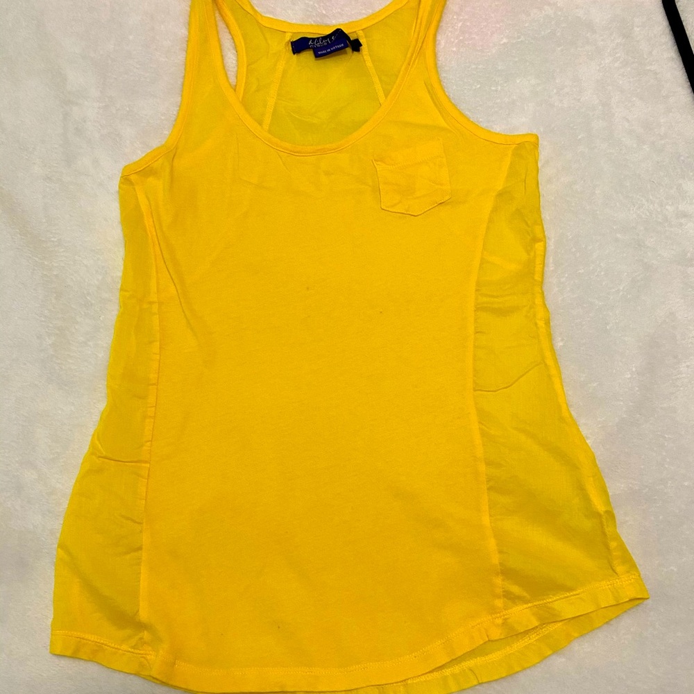 Miley Cyrus yellow tank